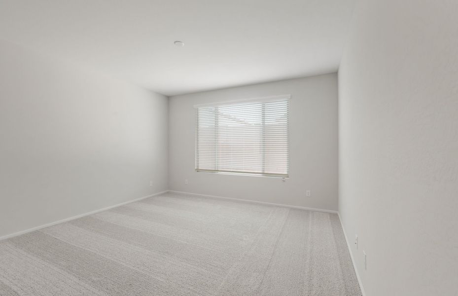 Spacious, unfurnished interior of a new home in Sun City Anthem at Merrill Ranch, Florence (Image 22).