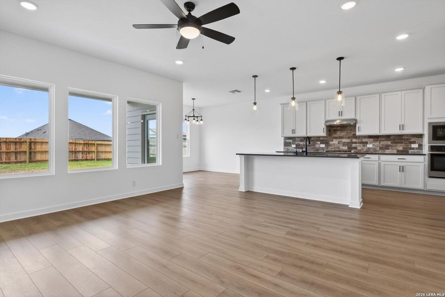 Spacious, unfurnished interior of a new home in Cordova Trails, Seguin (Image 24).