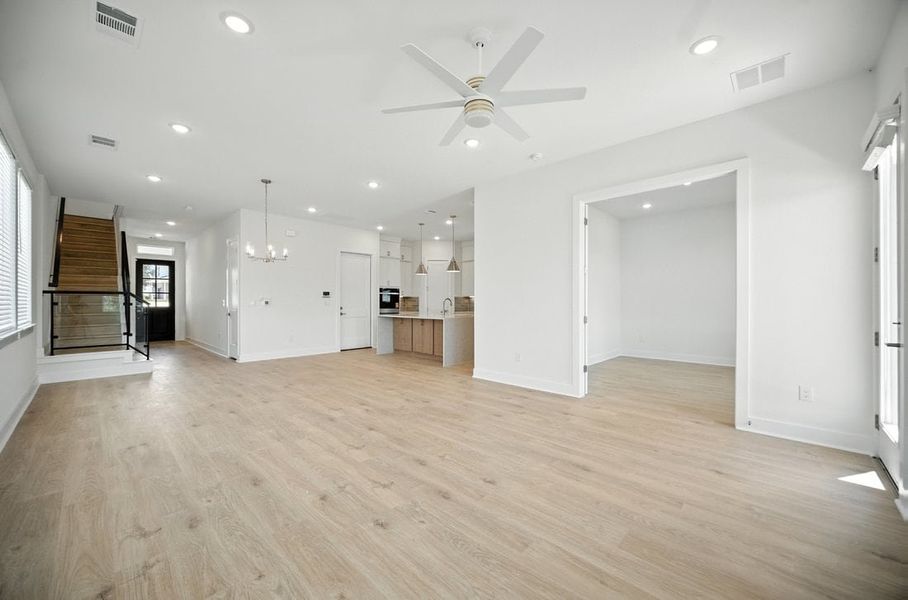 Spacious, unfurnished interior of a new home in Foxfield, Austin (Image 9). Spacious, unfurnished interior of a new home in Foxfield, Austin (Image 9).
