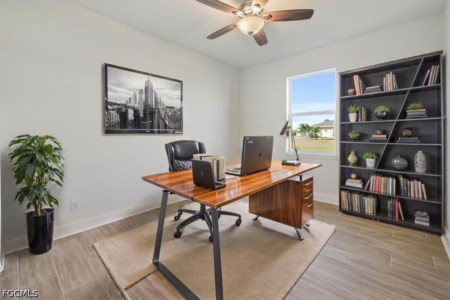Furnished interior view inside a new home in Cape Coral, Cape Coral (Image 7).