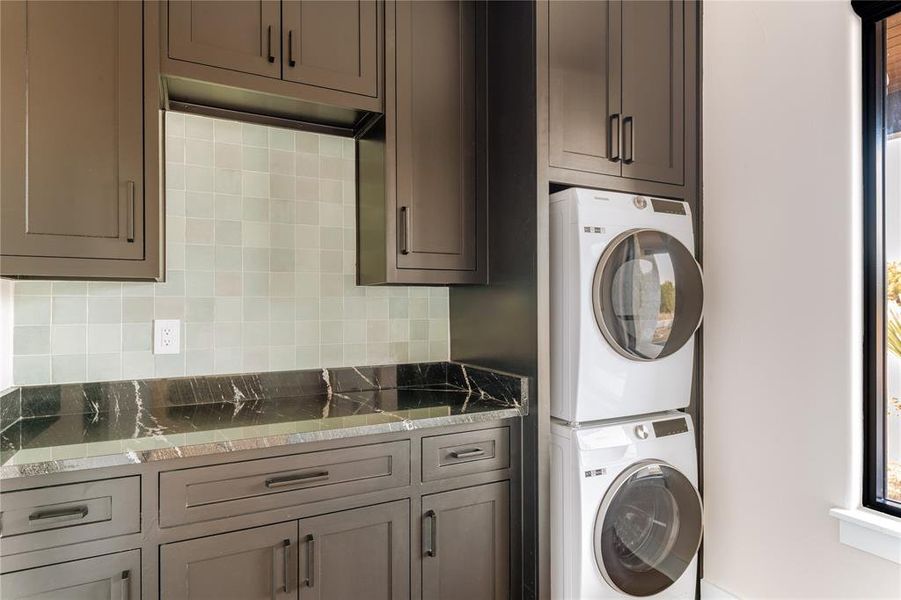 Furnished interior view inside a new home in , Glen Rose (Image 3).