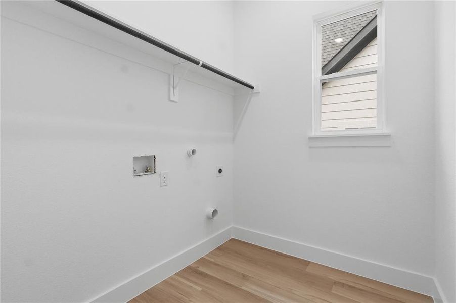 Spacious, unfurnished interior of a new home in , Dallas (Image 18).