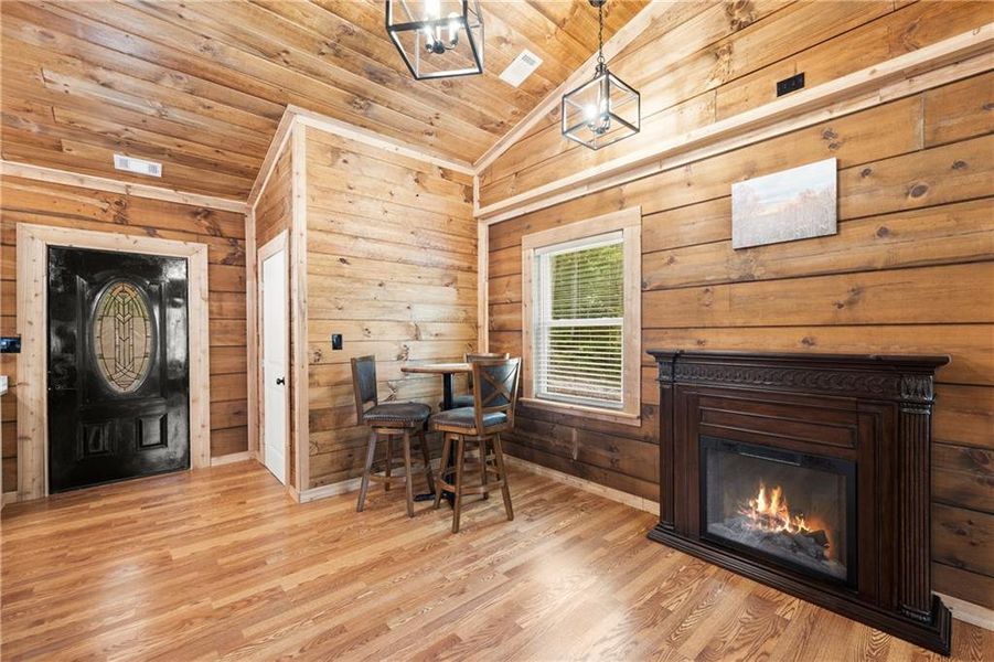 Furnished interior view inside a new home in , Jasper (Image 12).