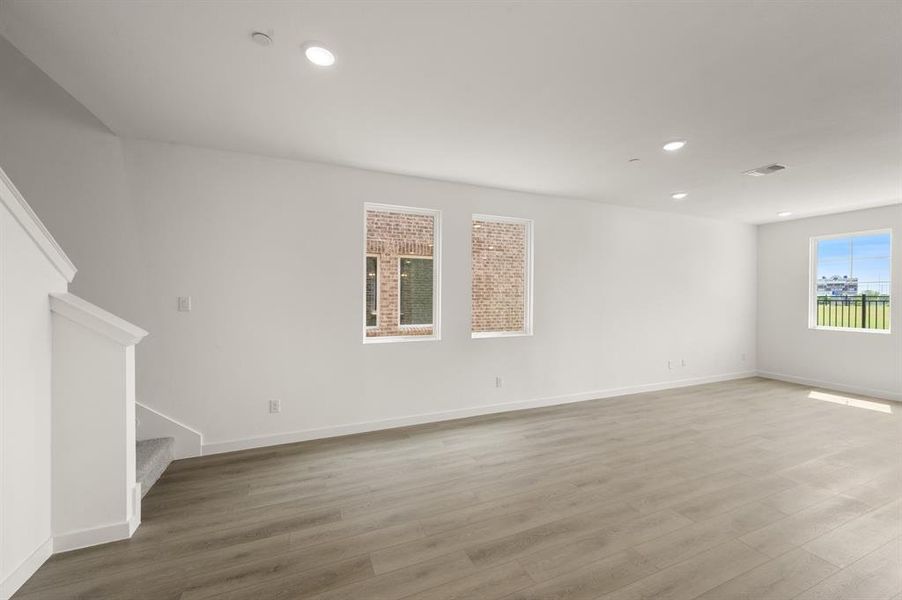 5712 Lakeview- Dining -2