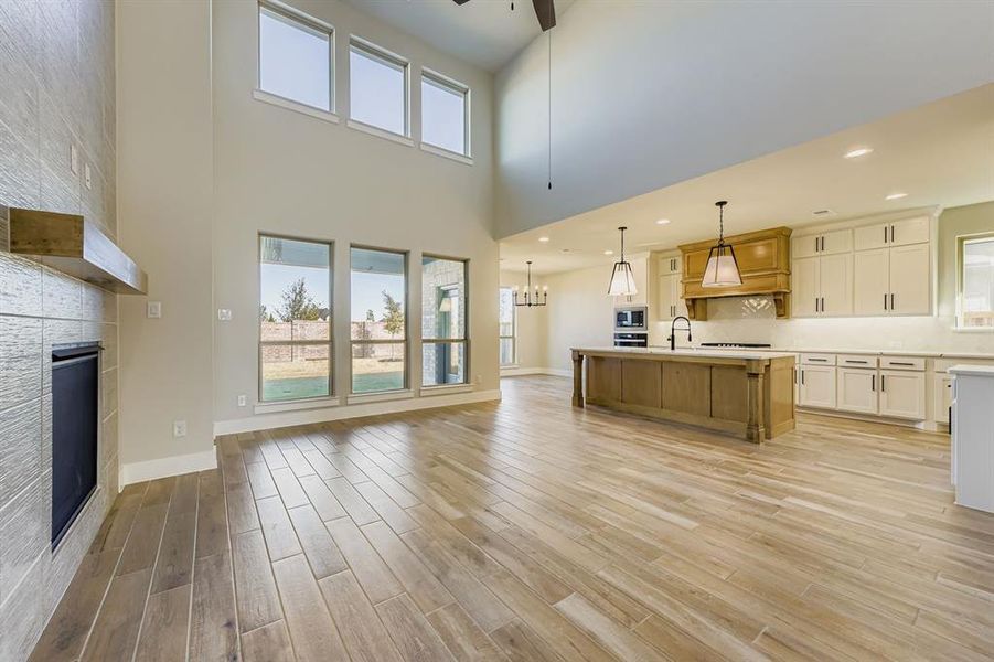 Furnished interior view inside a new home in Wellington 50s, Fort Worth (Image 9).