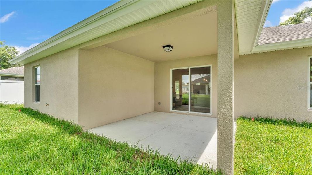 Front exterior of a new home in , Bartow, FL, highlighting curb appeal (Image 23).