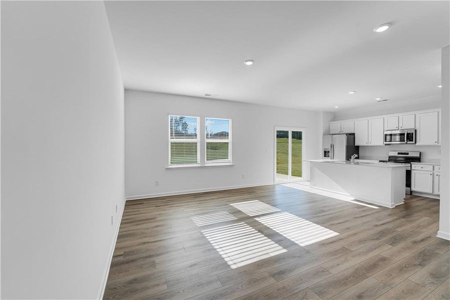 Spacious, unfurnished interior of a new home in Crossvine Village, LaGrange (Image 10).