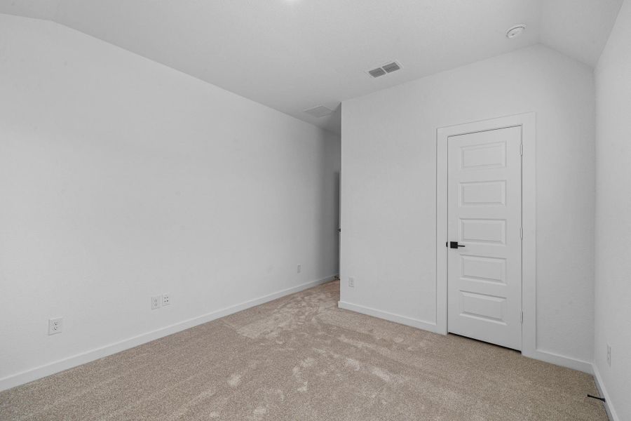 Spacious, unfurnished interior of a new home in Fulbrook on Fulshear Creek 60', Fulshear (Image 32). Spacious, unfurnished interior of a new home in Fulbrook on Fulshear Creek 60', Fulshear (Image 32).