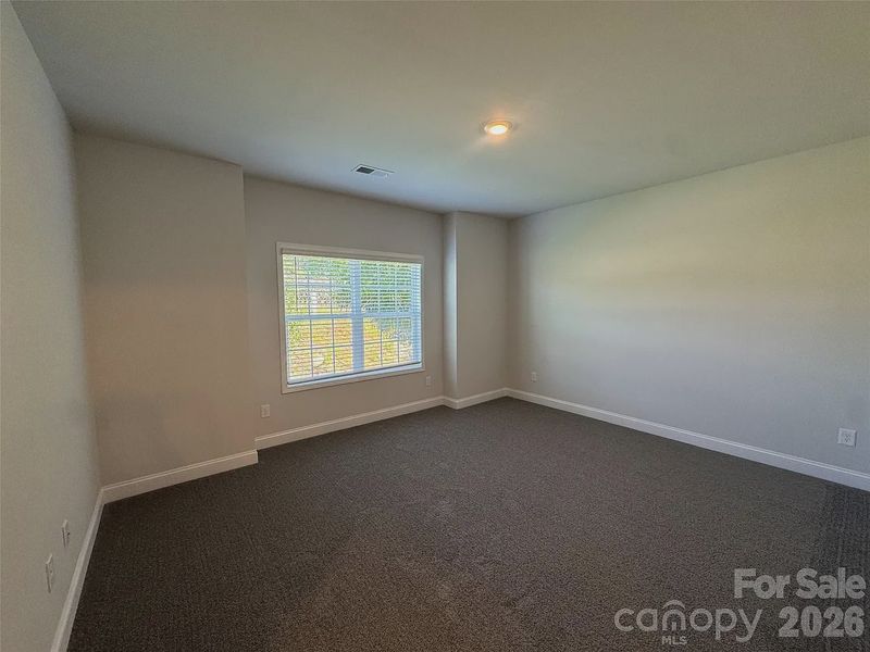 Spacious, unfurnished interior of a new home in Lauren Pines, York (Image 19).