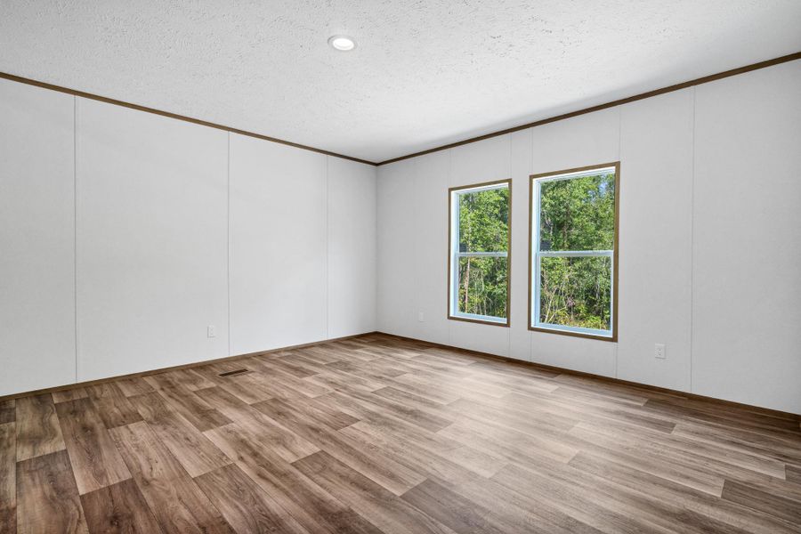 Spacious, unfurnished interior of a new home in , Walterboro (Image 20).