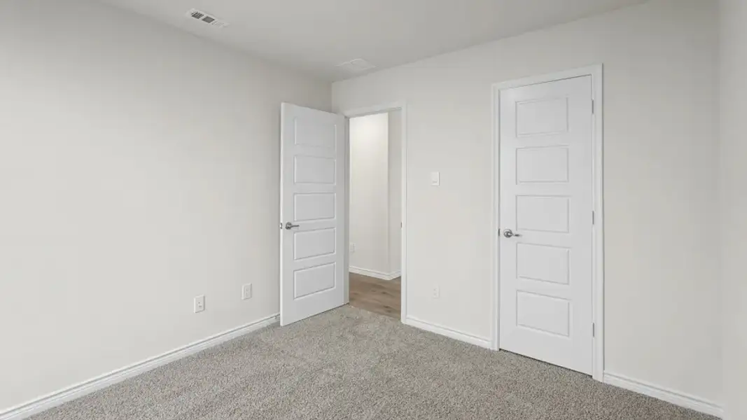 Spacious, unfurnished interior of a new home in Elevon, Lavon (Image 33).