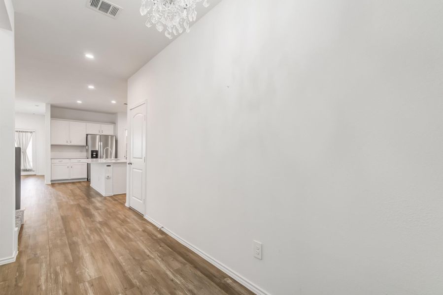 Spacious, unfurnished interior of a new home in River Ranch Meadows, Dayton (Image 30).