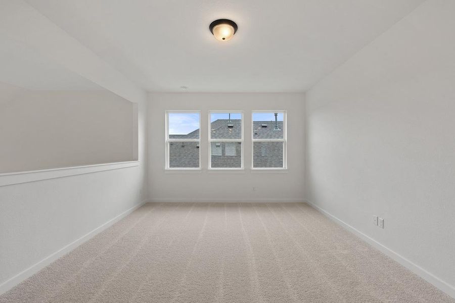 Spacious, unfurnished interior of a new home in Heritage, Dripping Springs (Image 25).