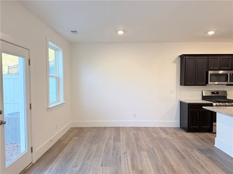 Spacious, unfurnished interior of a new home in Park Vue, Atlanta (Image 34).
