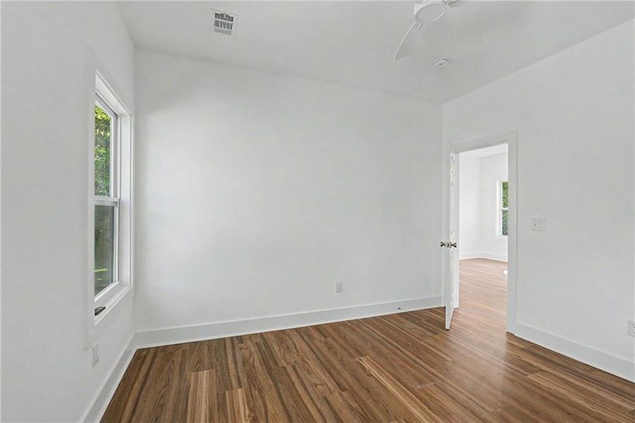 Spacious, unfurnished interior of a new home in , Atlanta (Image 30).