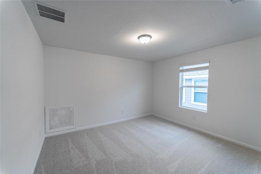 Spacious, unfurnished interior of a new home in Cool Water, Jarrell (Image 8).