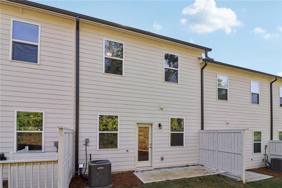Exterior details and patio area of a home in Park Vue, Atlanta (Image 20). Exterior details and patio area of a home in Park Vue, Atlanta (Image 20).