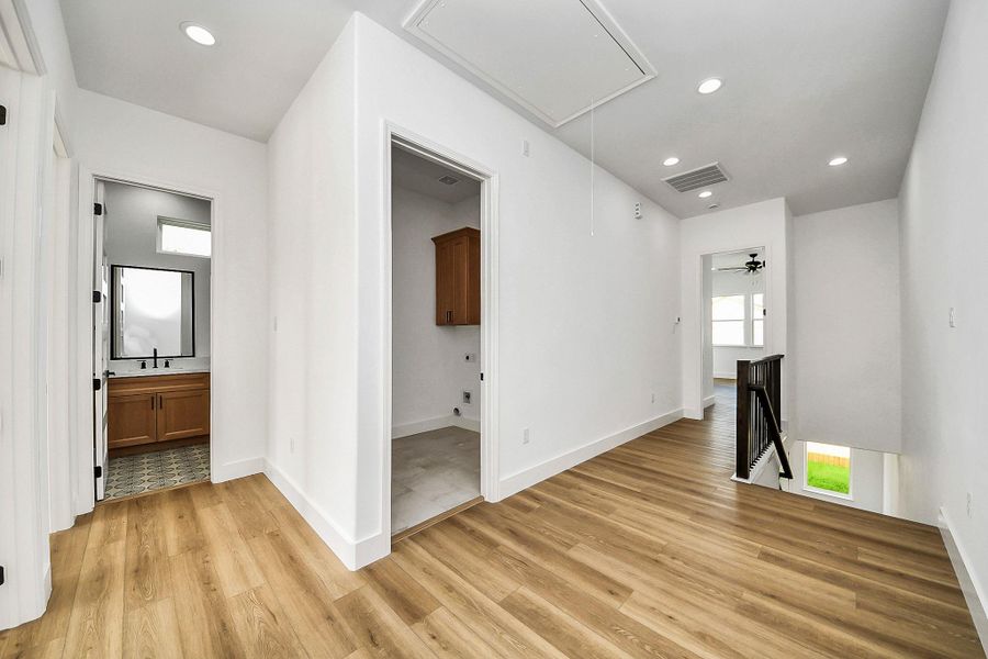 Versatile flex space offering the perfect setup for a home office, study area, or creative workspace. Bright and open with modern finishes, this adaptable area provides the flexibility to fit your lifestyle needs.