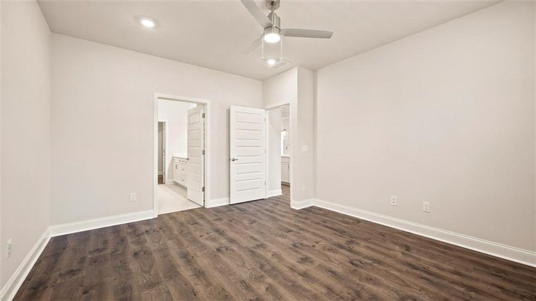 Spacious, unfurnished interior of a new home in Oak Ridge Meadows - Active Adult, Locust Grove (Image 20).