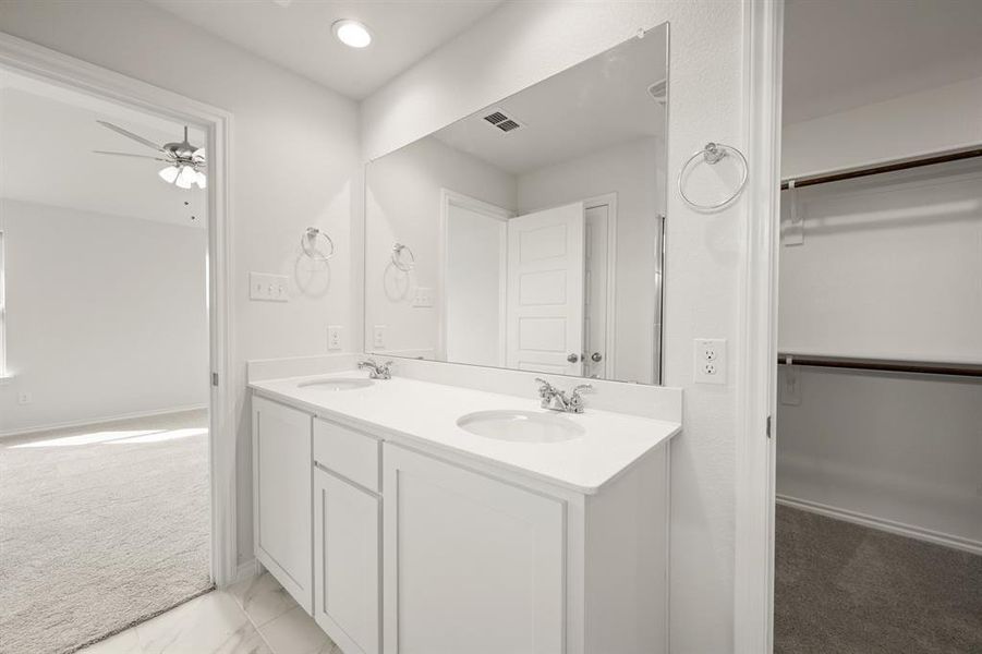 301 Comanche- Primary Suite-4