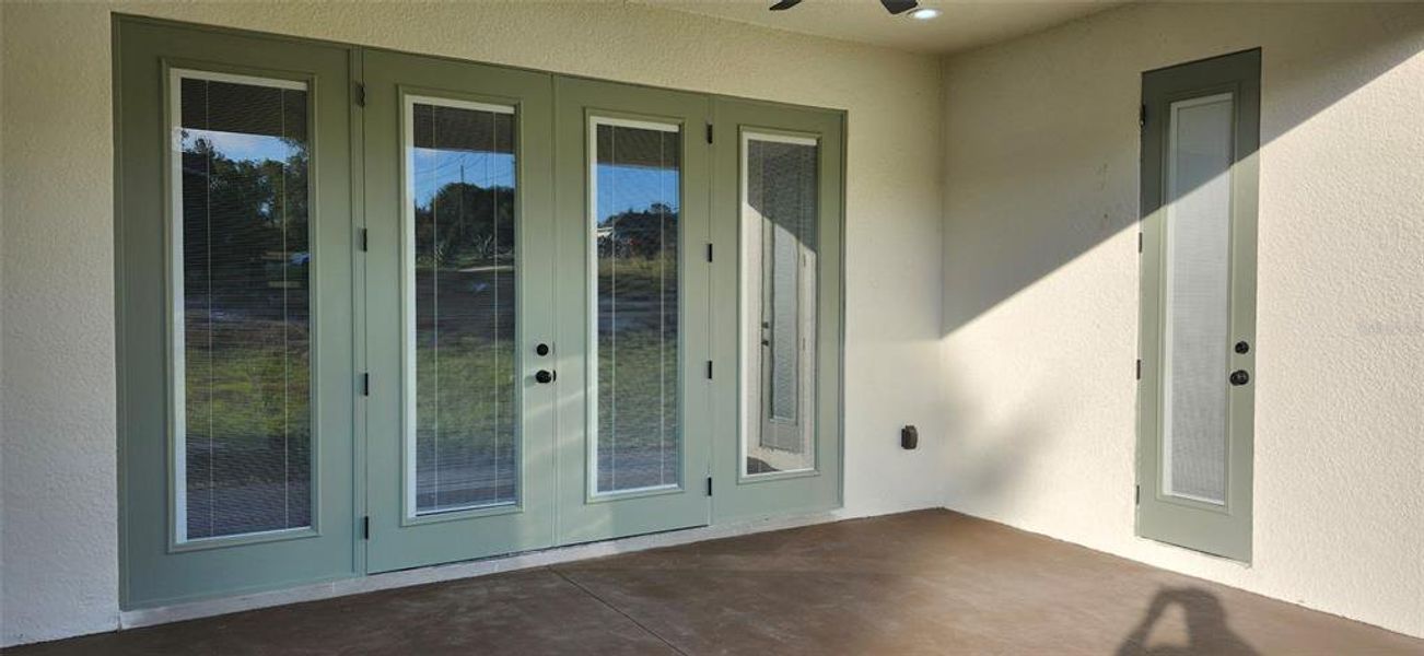 Exterior details and patio area of a home in , Orange City (Image 21).