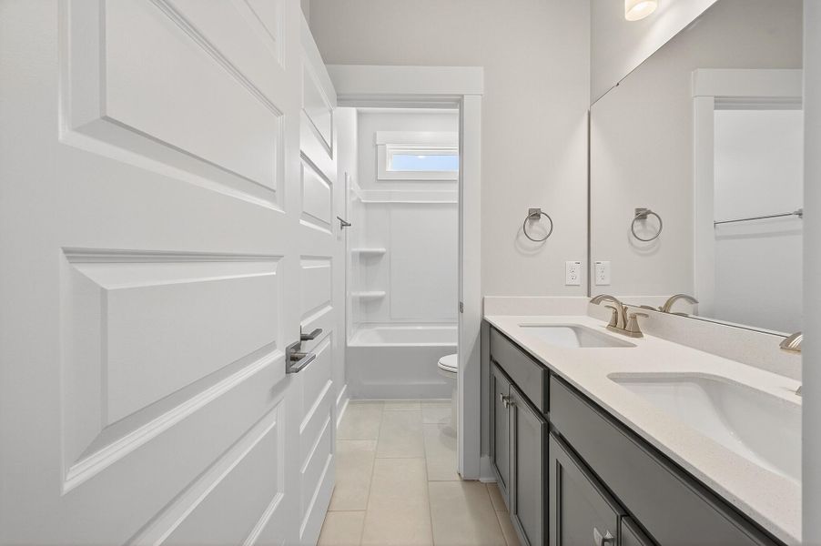 Furnished interior view inside a new home in Creek Pointe, Moncks Corner (Image 10).