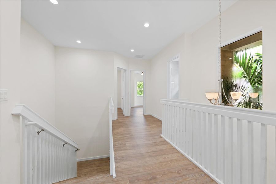 Spacious, unfurnished interior of a new home in , Fort Lauderdale (Image 23).