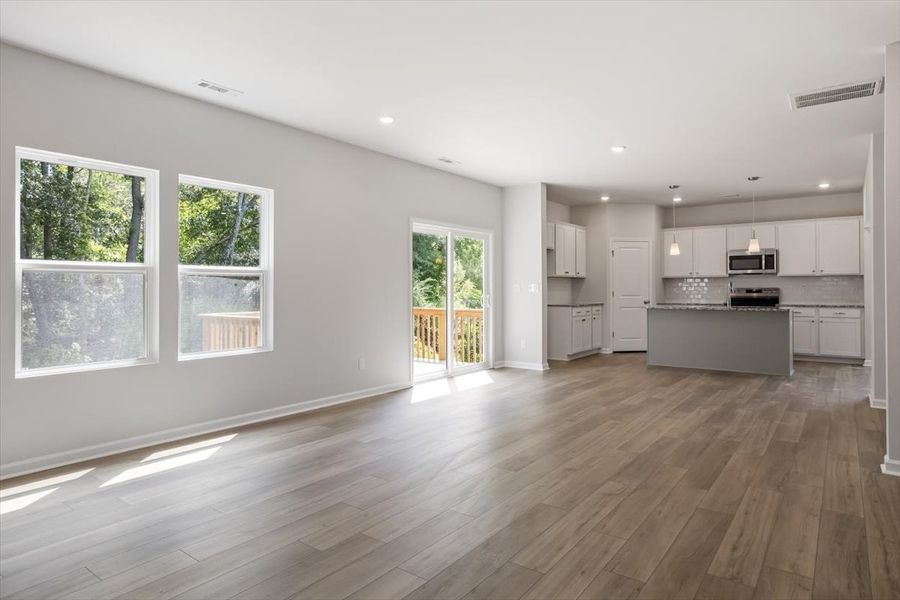Spacious, unfurnished interior of a new home in Cambridge Reserve, Angier (Image 22).