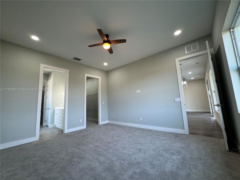 Spacious, unfurnished interior of a new home in , Labelle (Image 56).