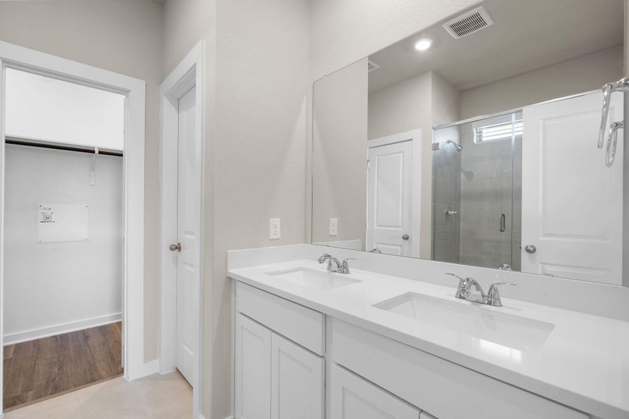 Furnished interior view inside a new home in Creekhaven, Rosharon (Image 7). Furnished interior view inside a new home in Creekhaven, Rosharon (Image 7).