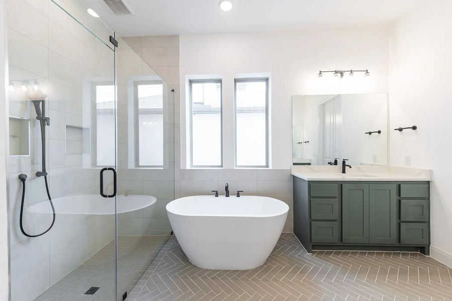 Bristol D primary bath