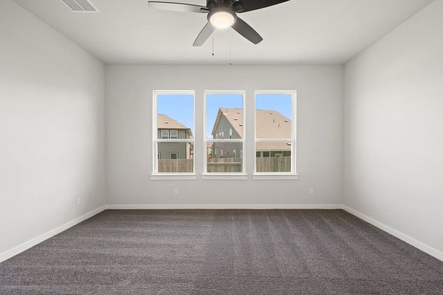 Spacious, unfurnished interior of a new home in Lariat, Liberty Hill (Image 38).