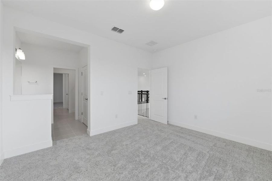 Spacious, unfurnished interior of a new home in Waterset, Apollo Beach (Image 37).