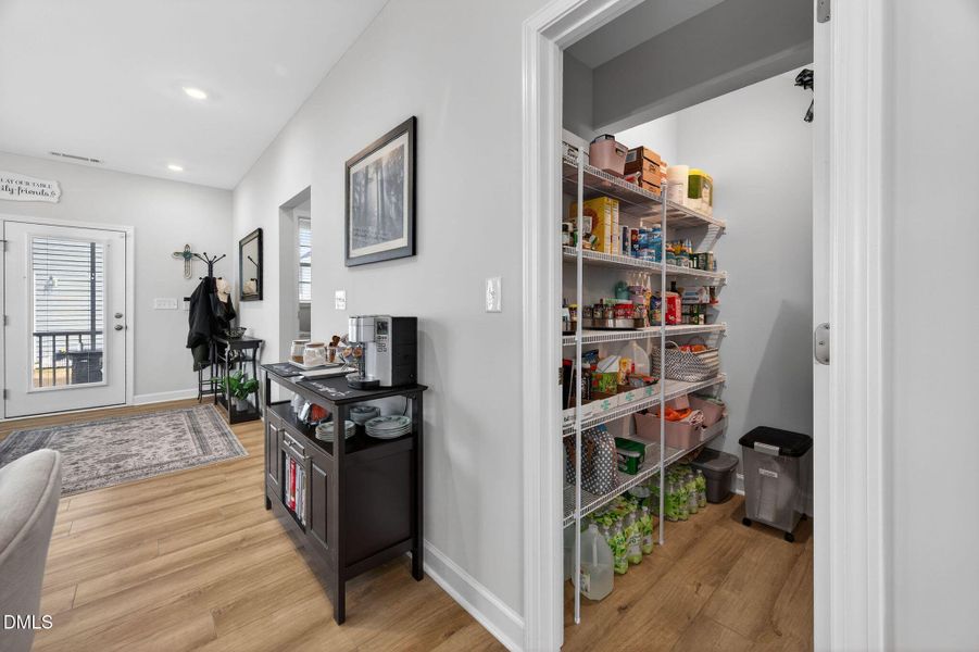 48_16-66-blue-iris-pantry