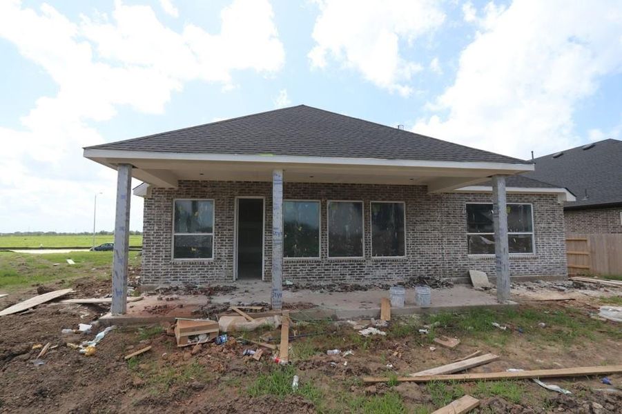Front exterior of a new home in Brookewater 55’ Homesites, Rosenberg, TX, highlighting curb appeal (Image 2). Front exterior of a new home in Brookewater 55’ Homesites, Rosenberg, TX, highlighting curb appeal (Image 2).