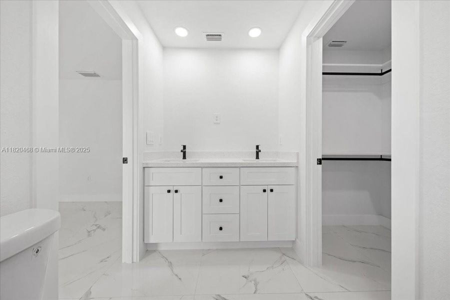 Furnished interior view inside a new home in , Lehigh Acres (Image 5).