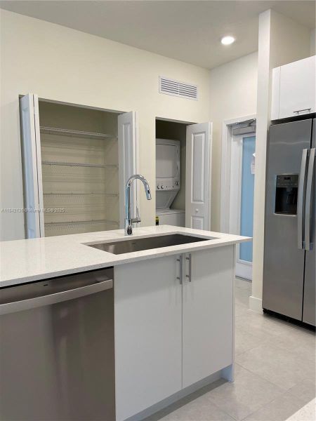 Furnished interior view inside a new home in , Doral (Image 7).