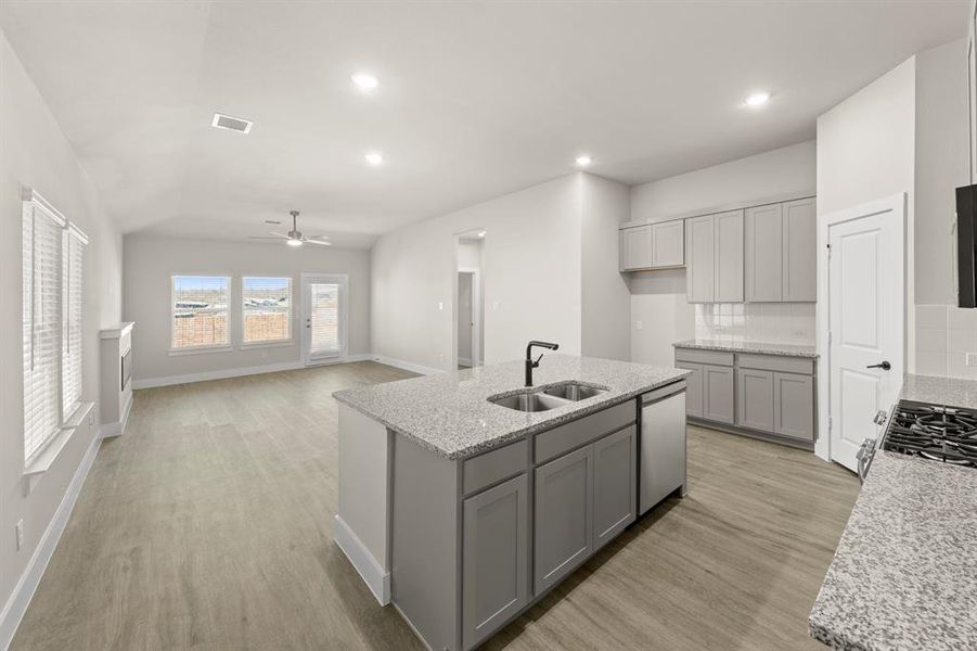 09. 748 Wilderness - Kitchen (3) 09. 748 Wilderness - Kitchen (3)