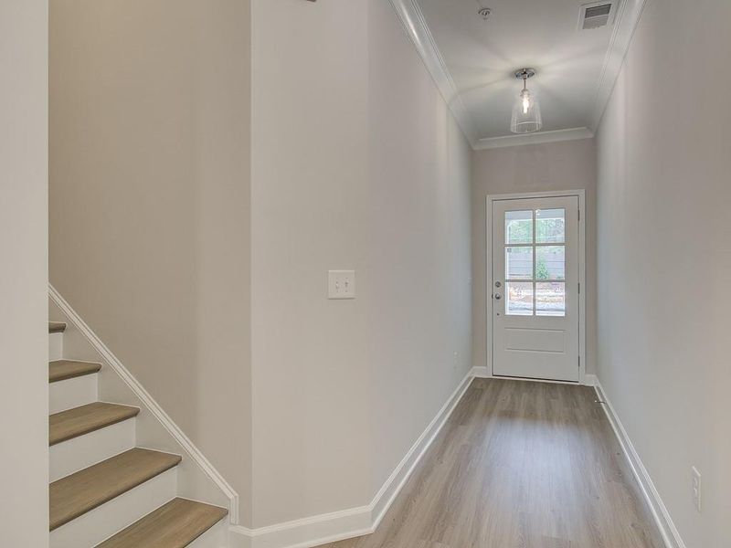 Spacious, unfurnished interior of a new home in Cherokee Township, Acworth (Image 26).