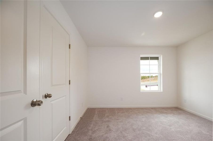 Spacious, unfurnished interior of a new home in , Lizella (Image 14).