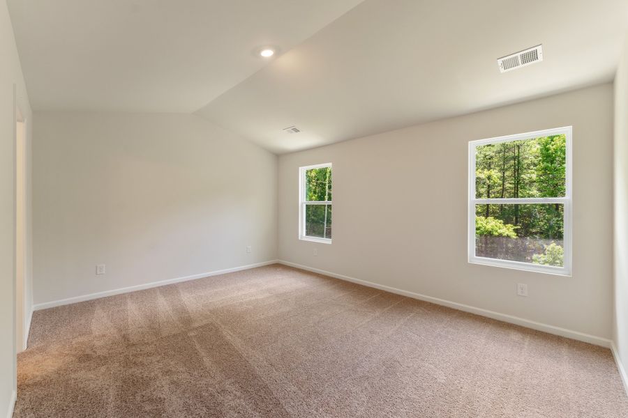 Spacious, unfurnished interior of a new home in Braxton Place, Moore (Image 17).
