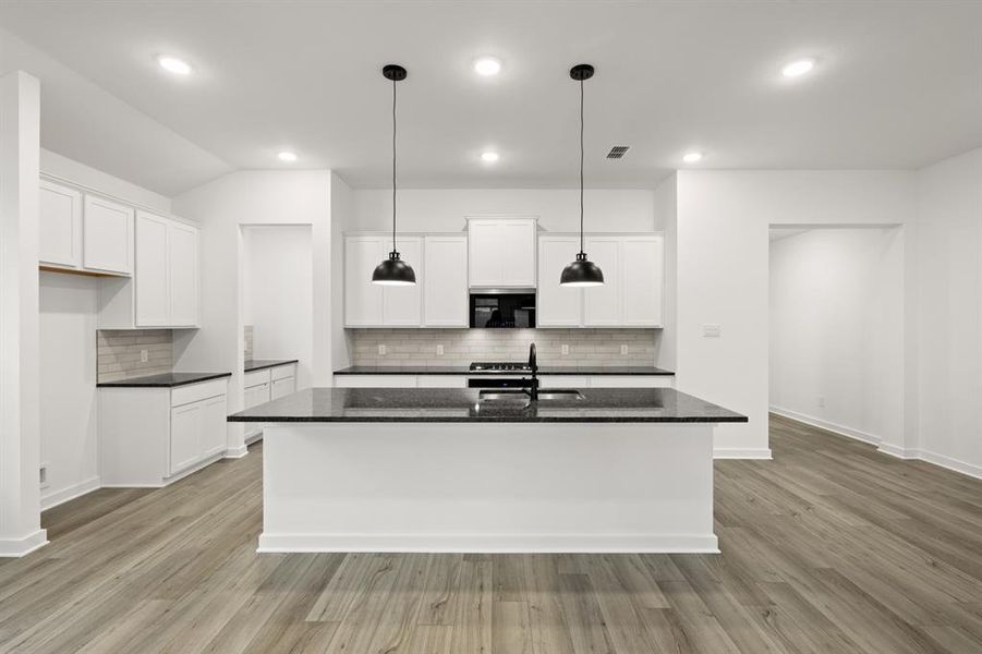 7502 Prairie Holly- Kitchen-2