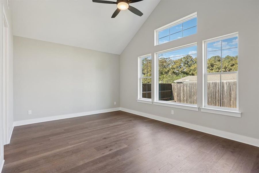 Spacious, unfurnished interior of a new home in , Grapevine (Image 32).