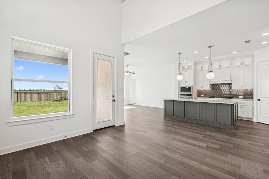 Spacious, unfurnished interior of a new home in Brookewater 55’ Homesites, Rosenberg (Image 10).
