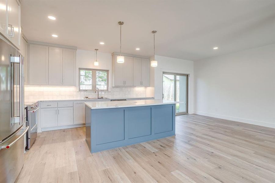 Furnished interior view inside a new home in , Mineral Wells (Image 13).