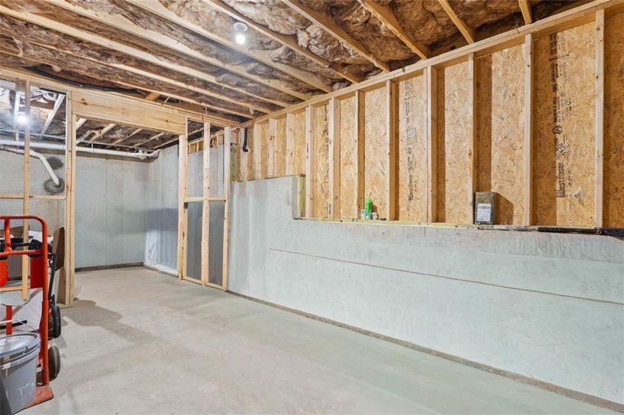 Spacious, unfurnished interior of a new home in , Dallas (Image 21). Spacious, unfurnished interior of a new home in , Dallas (Image 21).