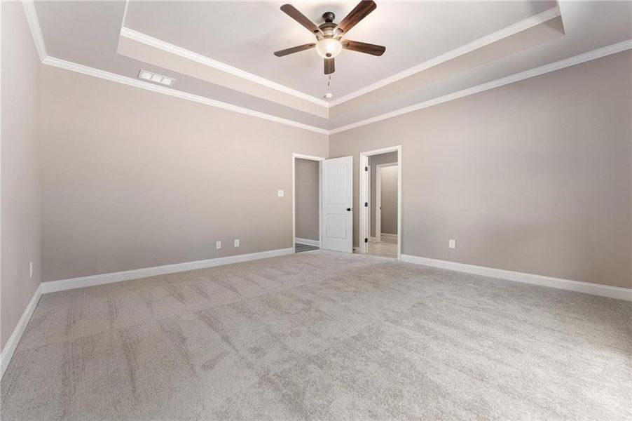 Spacious, unfurnished interior of a new home in , Jefferson (Image 29).