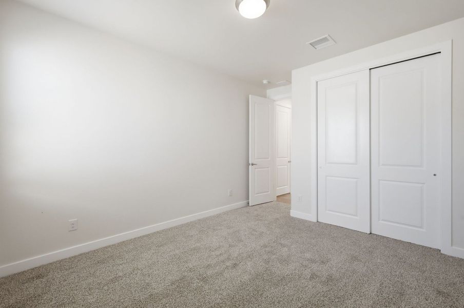 Representative unfurnished interior of a home built from the Timberon I by Hakes Brothers in Emerald Estates, El Paso (Image 33).