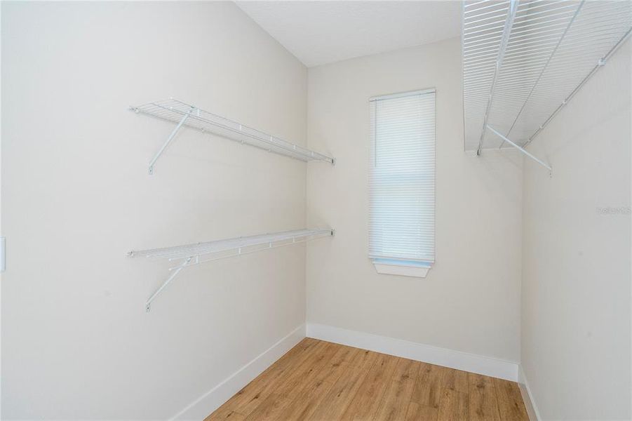Spacious, unfurnished interior of a new home in , Orlando (Image 19).