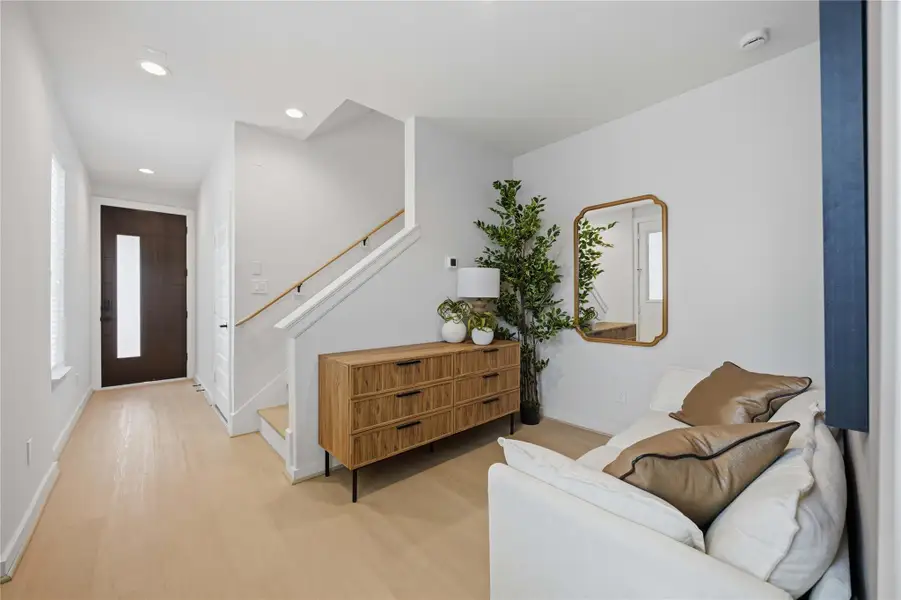 Furnished interior view inside a new home in Thornton Oaks, Houston (Image 13). Furnished interior view inside a new home in Thornton Oaks, Houston (Image 13).